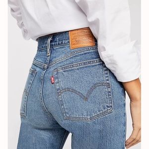 Levi Wedgie Straight Jeans